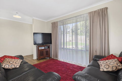 Mirramar House - Accommodation Gladstone 12