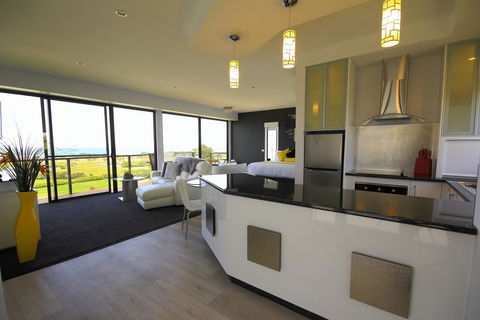 Horizon Deluxe Apartments - Accommodation Gladstone 3