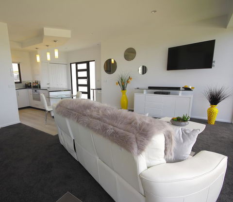 Horizon Deluxe Apartments - Accommodation Gladstone 2