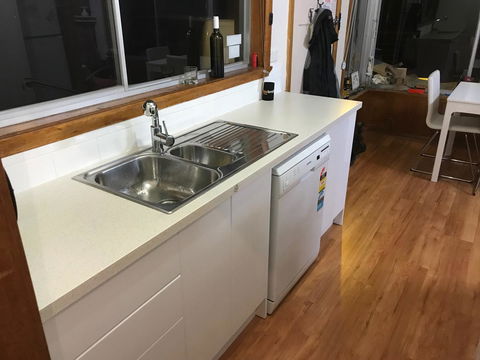 Summertime Cottage - Accommodation Gladstone 11