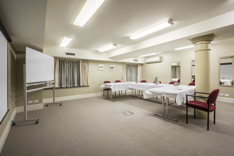 Launceston Central Apartment Hotel Official - Accommodation Gladstone 22