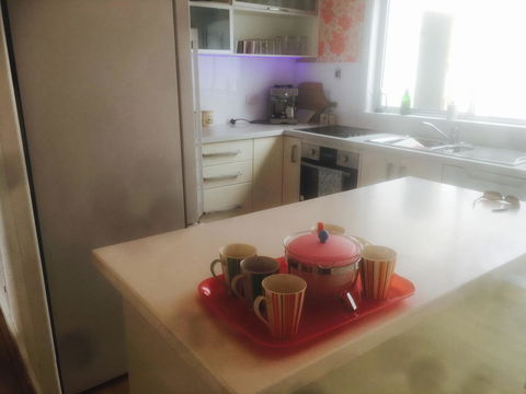 The Ultimate Beach House - Accommodation Gladstone 16