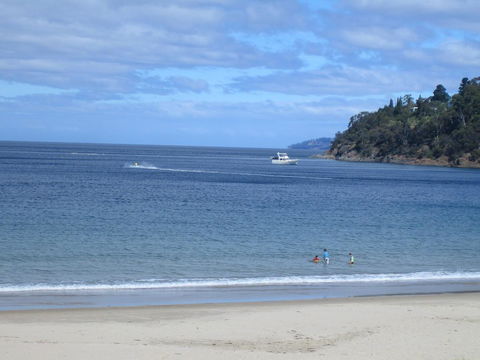 The Ultimate Beach House - Accommodation Gladstone 5