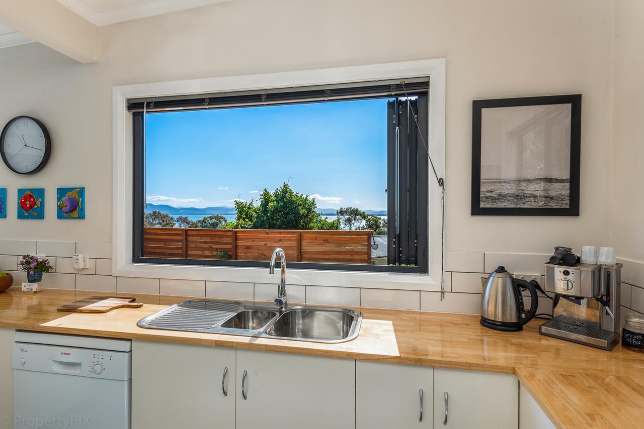 Carlton Beach TAS Accommodation Gladstone