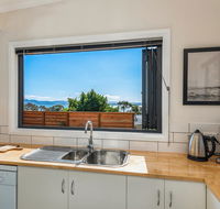 Southern Beaches Holiday House - Accommodation Gladstone