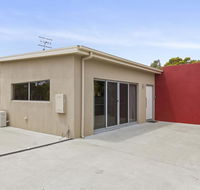 170 Hazards View Drive - Unit 2 - Accommodation Gladstone