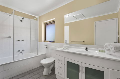 Elphin Serviced Apartments - Accommodation Gladstone 38