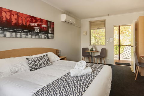 Elphin Serviced Apartments - Accommodation Gladstone 22
