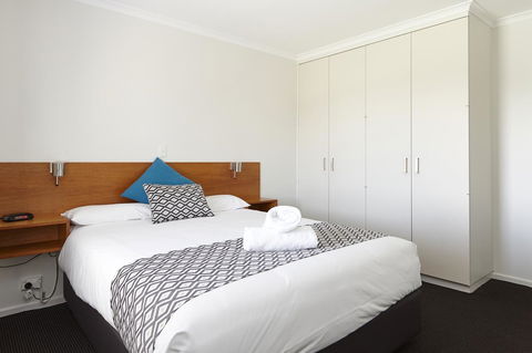 Elphin Serviced Apartments - Accommodation Gladstone 25