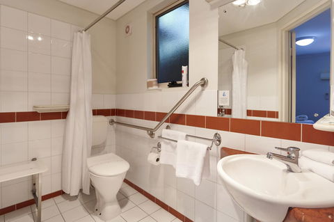 Elphin Serviced Apartments - Accommodation Gladstone 32