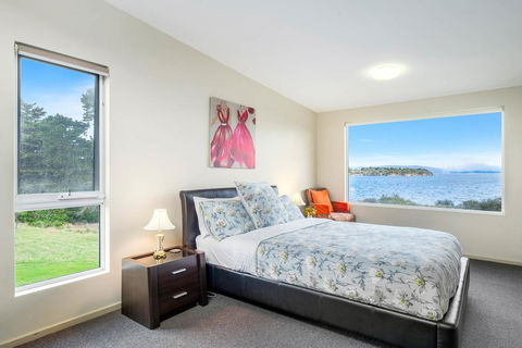 Manfield Seaside Bruny Island - Accommodation Gladstone 1