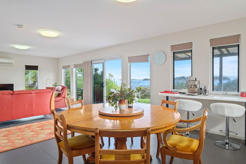 Manfield Seaside Bruny Island - Accommodation Gladstone 6