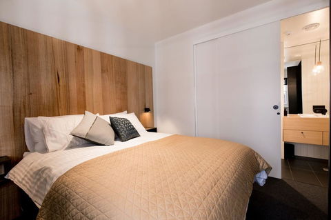 105 Mac Unique Apartments - Accommodation Gladstone 8