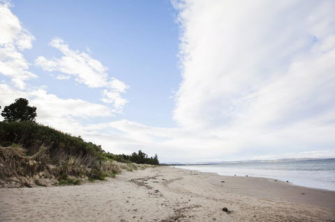 Seven Mile Beach Cabin And Caravan Park - Accommodation Gladstone 1