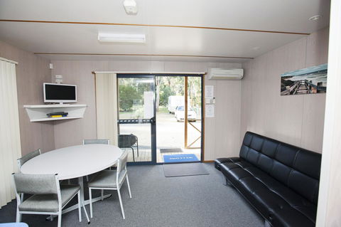Seven Mile Beach Cabin And Caravan Park - Accommodation Gladstone 12