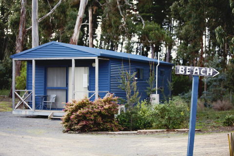 Seven Mile Beach Cabin And Caravan Park - Accommodation Gladstone 0