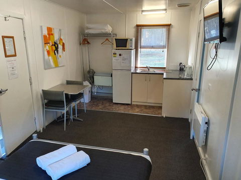 Seven Mile Beach Cabin And Caravan Park - Accommodation Gladstone 21