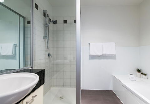 Sullivans Cove Apartments - Accommodation Gladstone 35