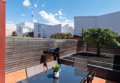 Sullivans Cove Apartments - Accommodation Gladstone 36