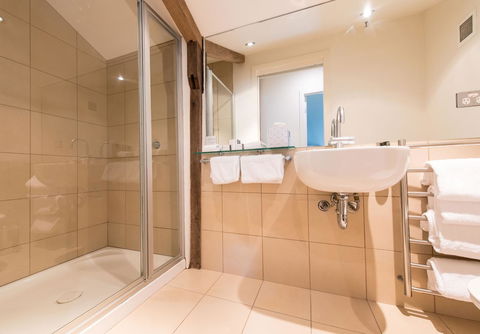 Sullivans Cove Apartments - Accommodation Gladstone 17