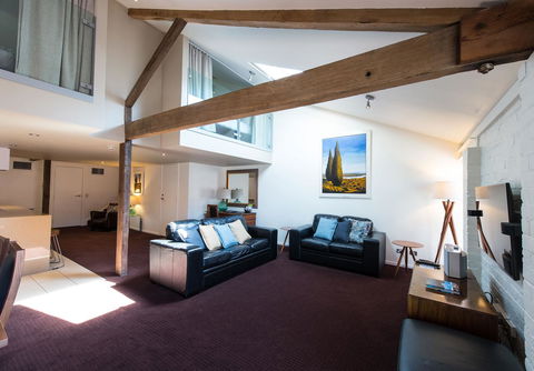 Sullivans Cove Apartments - Accommodation Gladstone 19