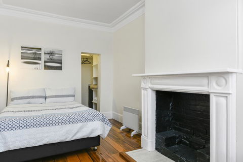 Trinity Hill Apartments - Accommodation Gladstone 3