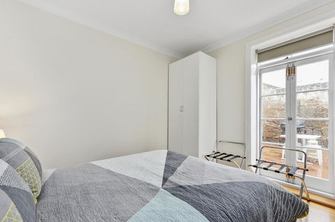 Trinity Hill Apartments - Accommodation Gladstone 4