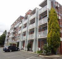 Adina Place Motel Apartments - Accommodation Gladstone