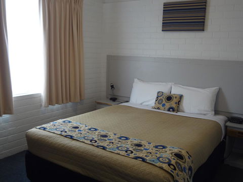 Adina Place Motel Apartments - Accommodation Gladstone 35