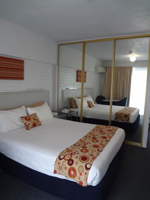 Adina Place Motel Apartments - Accommodation Gladstone 28