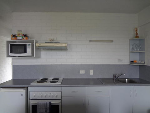 Adina Place Motel Apartments - Accommodation Gladstone 26