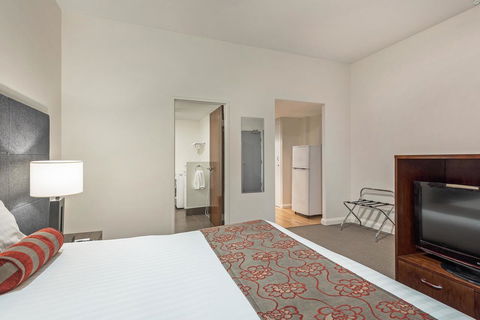Mantra One Sandy Bay Road - Accommodation Gladstone 13