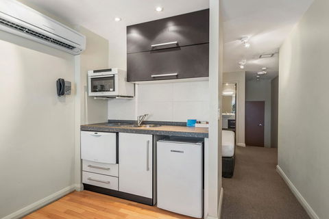 Mantra One Sandy Bay Road - Accommodation Gladstone 25