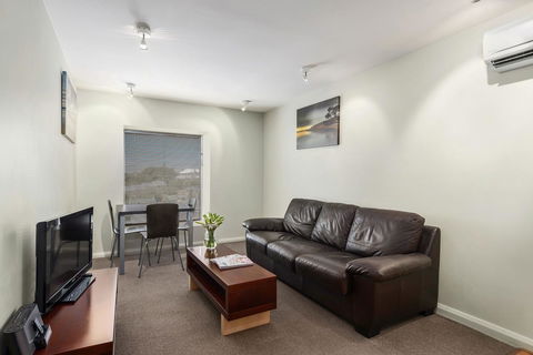 Mantra One Sandy Bay Road - Accommodation Gladstone 27