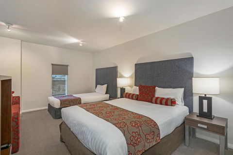Mantra One Sandy Bay Road - Accommodation Gladstone 7