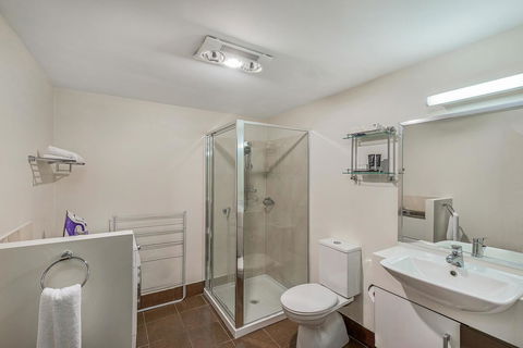 Mantra One Sandy Bay Road - Accommodation Gladstone 22