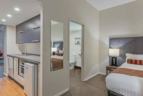 Mantra One Sandy Bay Road - Accommodation Gladstone 18