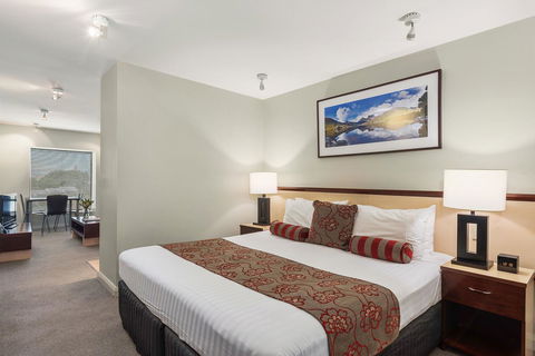 Mantra One Sandy Bay Road - Accommodation Gladstone 26