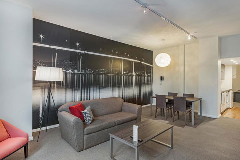 Mantra One Sandy Bay Road - Accommodation Gladstone 6