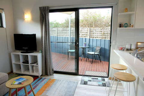 Kingston Beach-House Retreat - Accommodation Gladstone 2