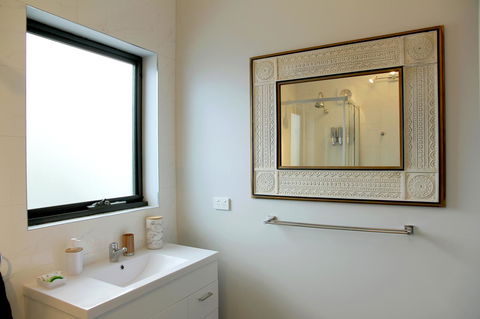 Kingston Beach-House Retreat - Accommodation Gladstone 16