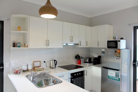 Kingston Beach-House Retreat - Accommodation Gladstone 9