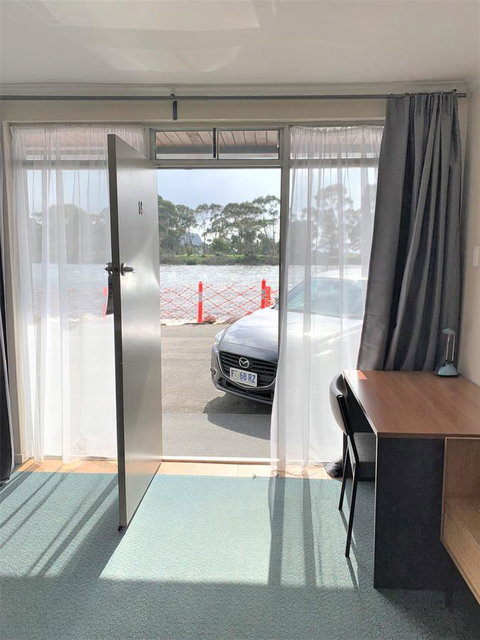 The Waterfront Wynyard - Accommodation Gladstone 41