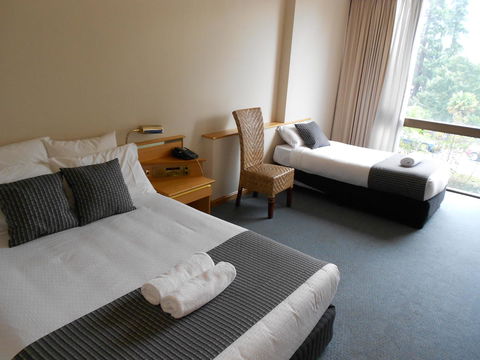 Commodore Regent - Accommodation Gladstone 36