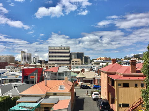 Hobart Inner City Apartment - Accommodation Gladstone 13
