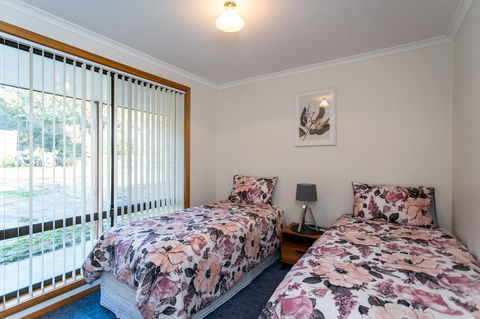 Acton Park Holiday Units - Accommodation Gladstone 5