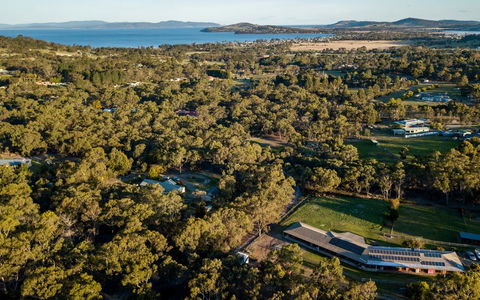 Acton Park Holiday Units - Accommodation Gladstone 0