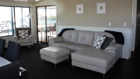 SEA EAGLE COTTAGE Amazing Views Of Bay Of Fires - Accommodation Gladstone 5