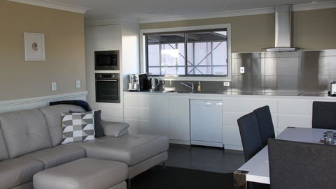 SEA EAGLE COTTAGE Amazing Views Of Bay Of Fires - Accommodation Gladstone 23