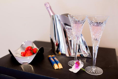 Amare Beachside Luxury - Accommodation Gladstone 27